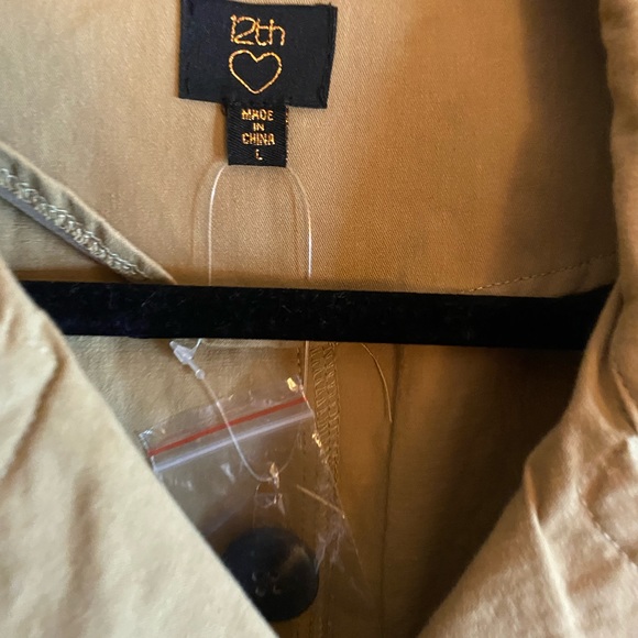 Tan jacket - Picture 2 of 2